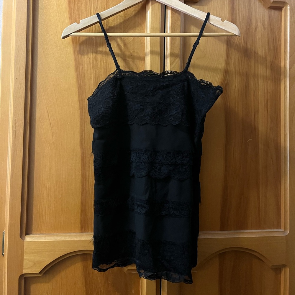 Buckle BKE Boutique Black Lace Camisole Top